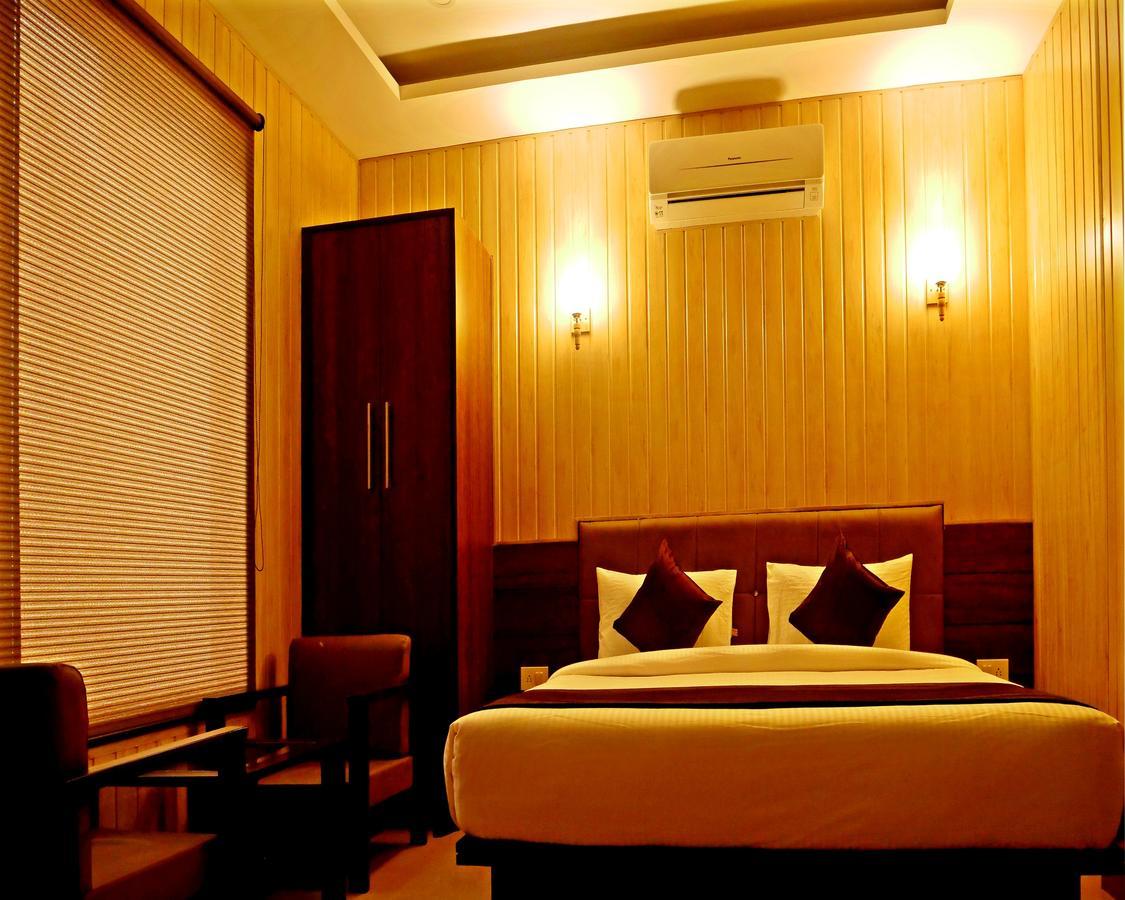 Hotel Trance Ganga Tapovan Экстерьер фото