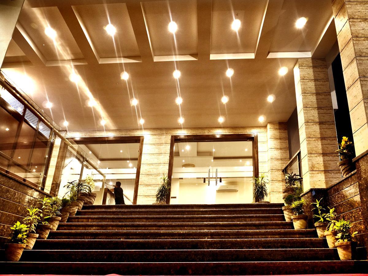 Hotel Trance Ganga Tapovan Экстерьер фото